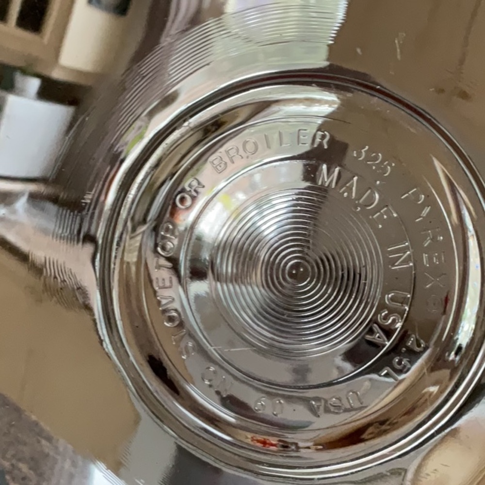 Set of 2 Clear Glass Pyrex Mixing Bowls. - Picture 2 of 5